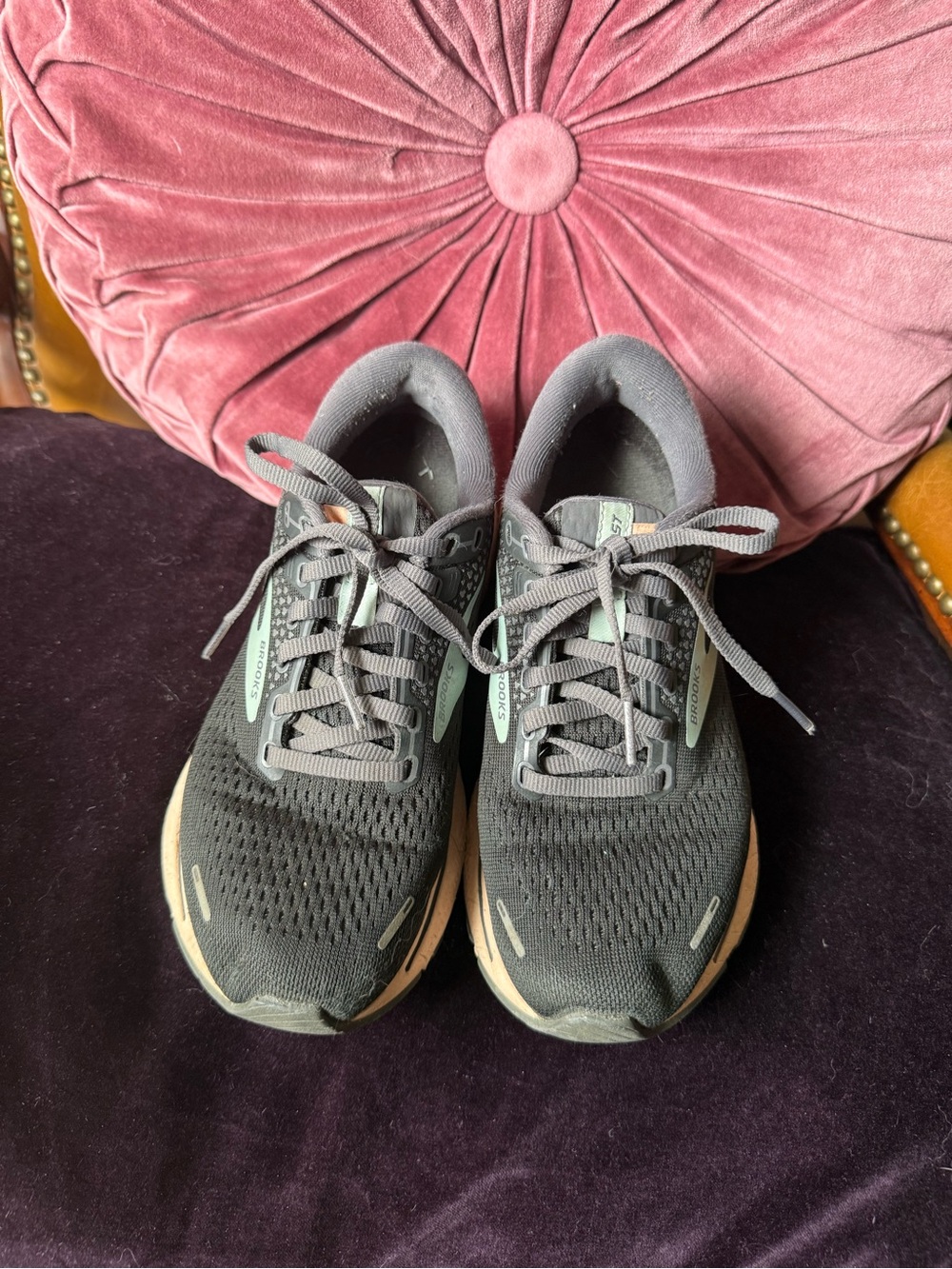 Brooks Women's Black Running Sneakers with Mint Accents